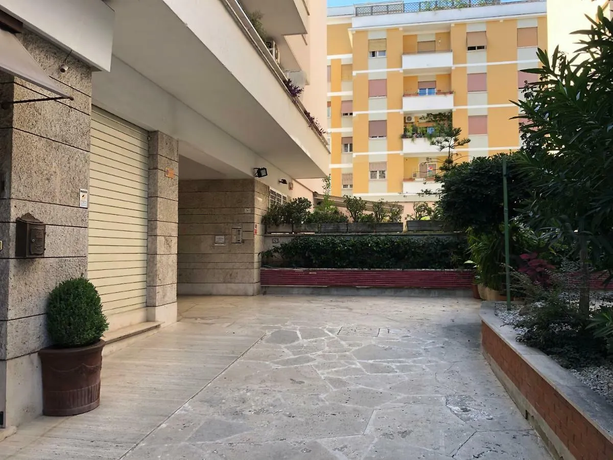 Apartment Rhome Vintage Holidays San Pietro Rome Italy